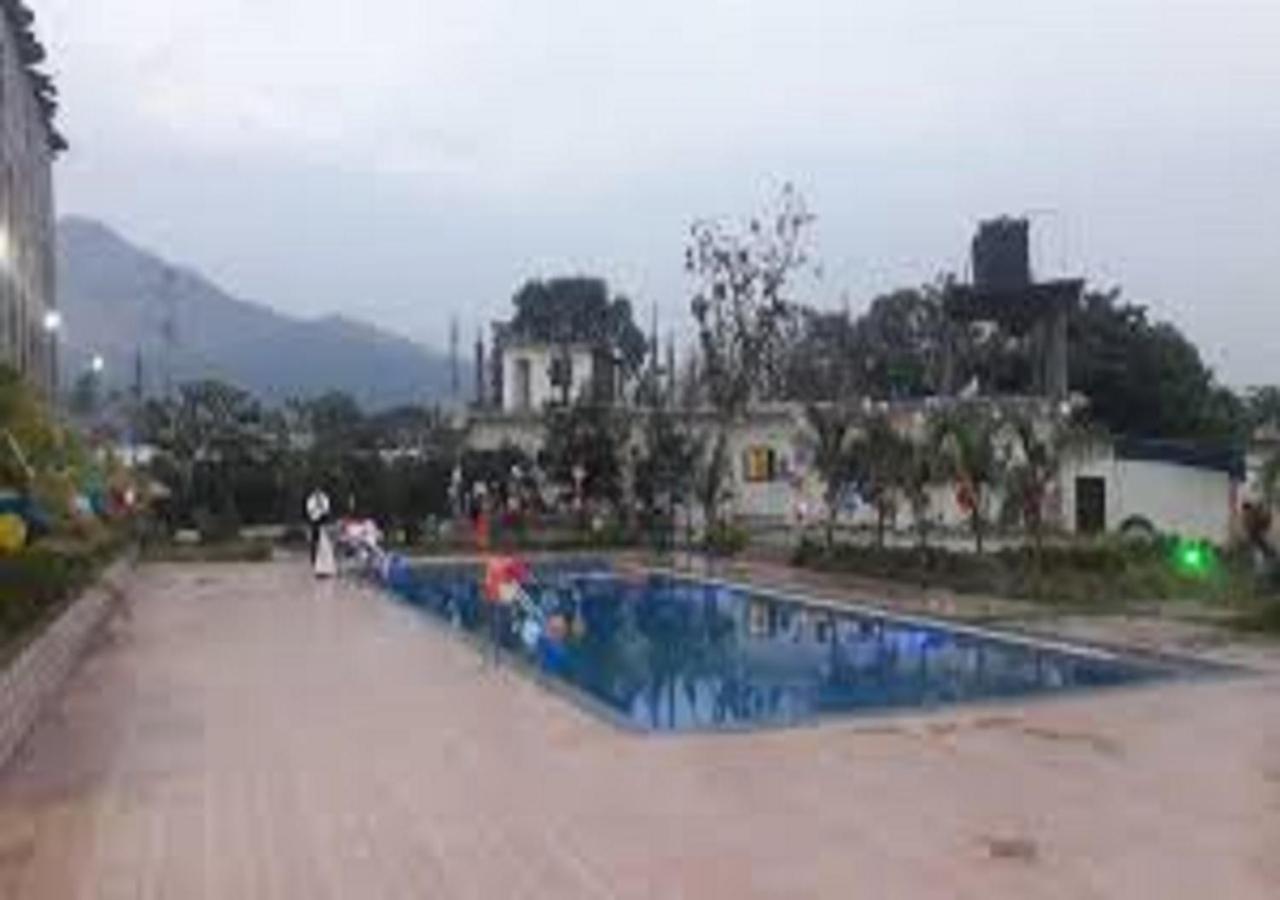 Hotel Metro Palace Resort Karjat Exterior photo