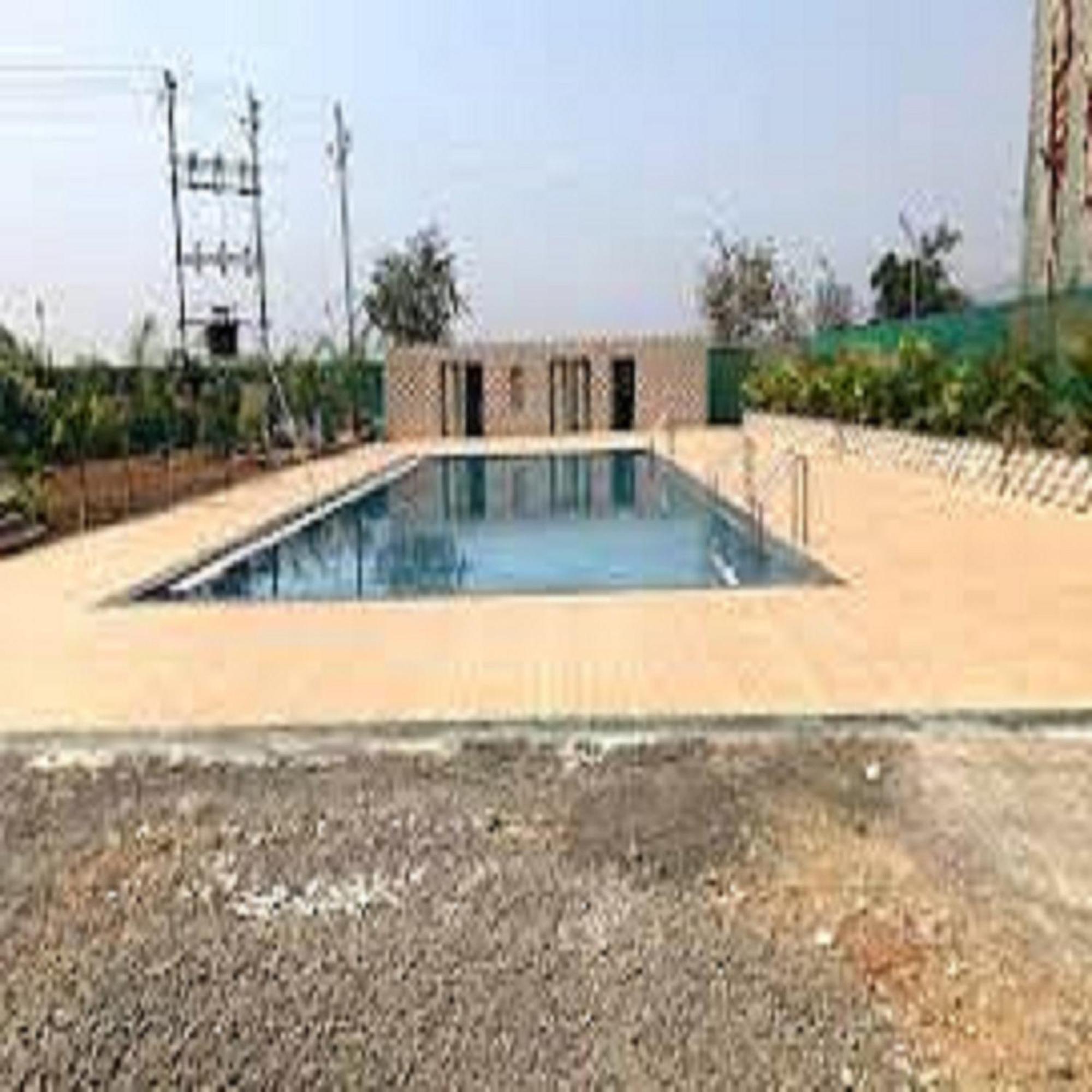 Hotel Metro Palace Resort Karjat Exterior photo
