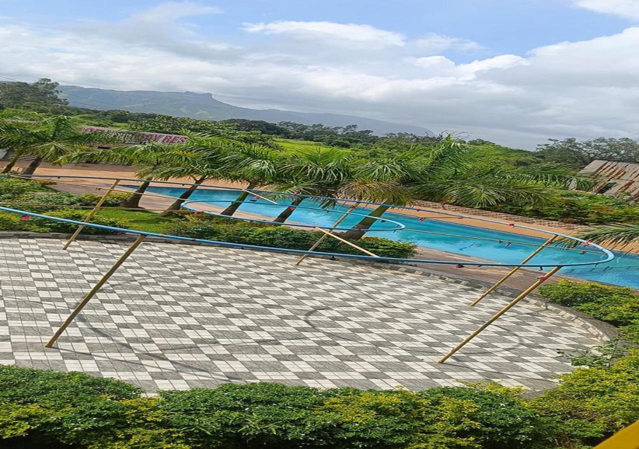 Hotel Metro Palace Resort Karjat Exterior photo