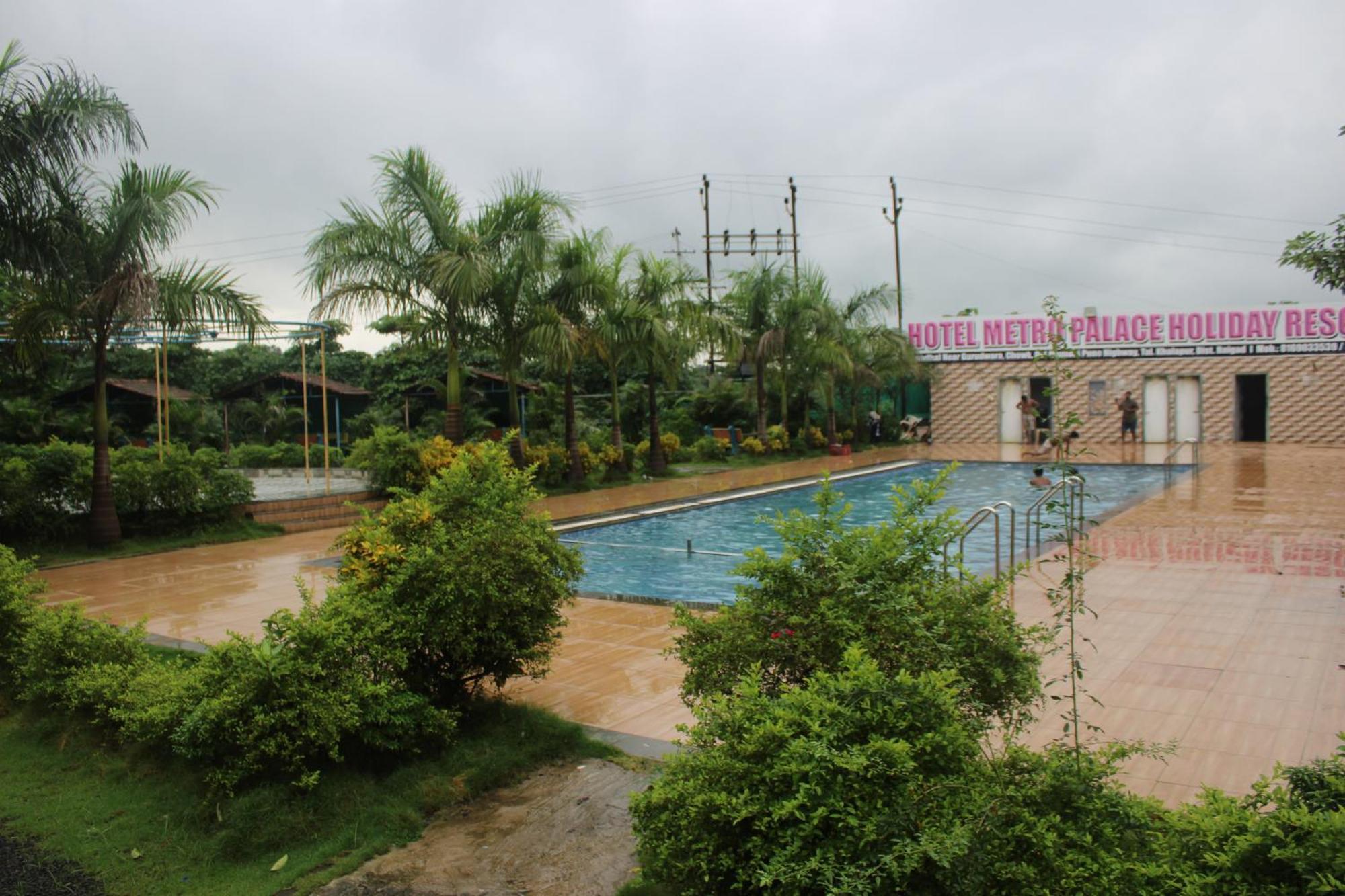 Hotel Metro Palace Resort Karjat Exterior photo
